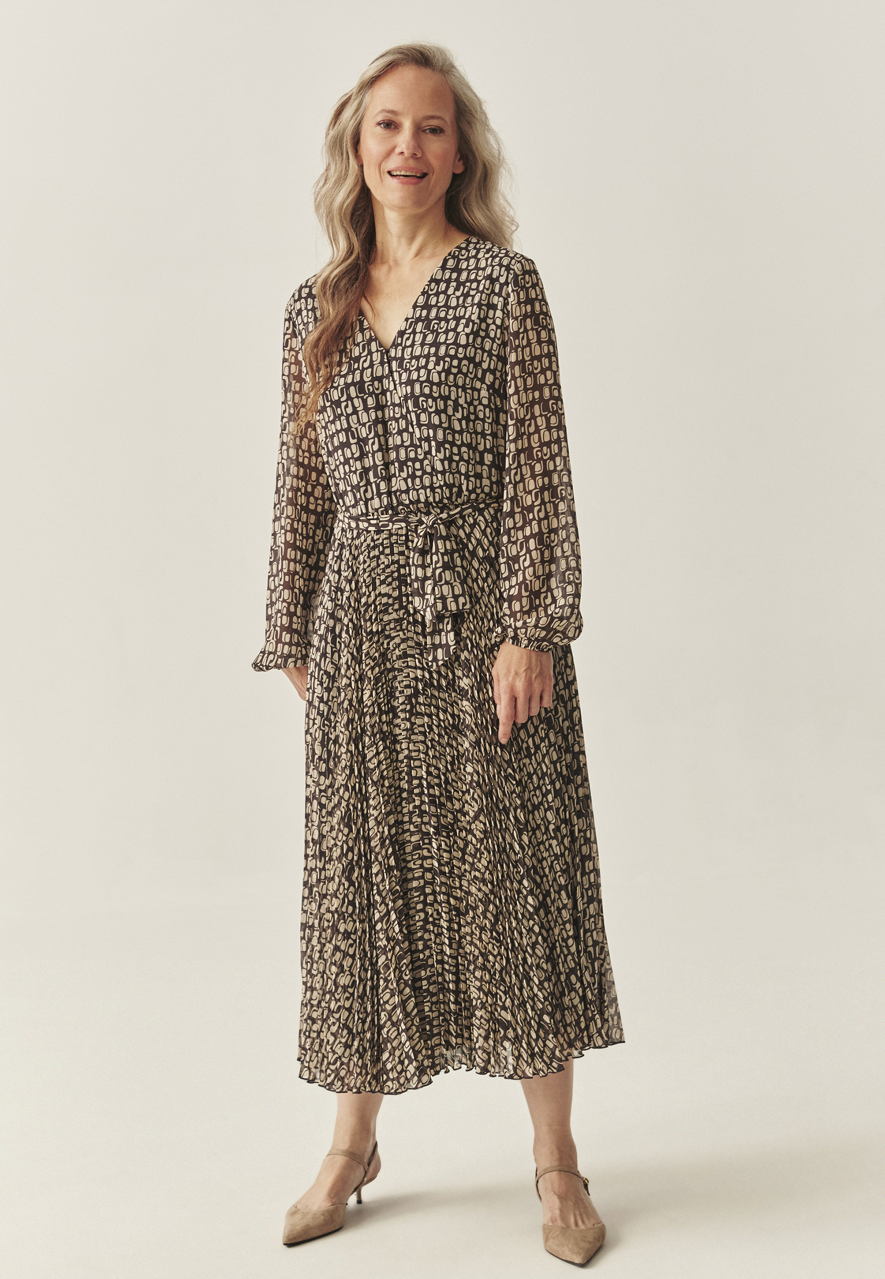 PREGIBANA OBLEKA Z ORIGINALNIM DIZAJNOM - IDA VEČBARVNA 2