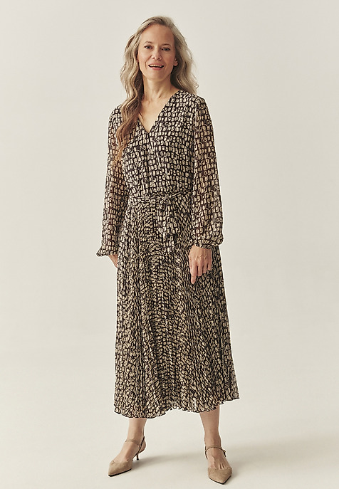 PLEATED DRESS WITH ORIGINAL DESIGN - IDA BROWN 2