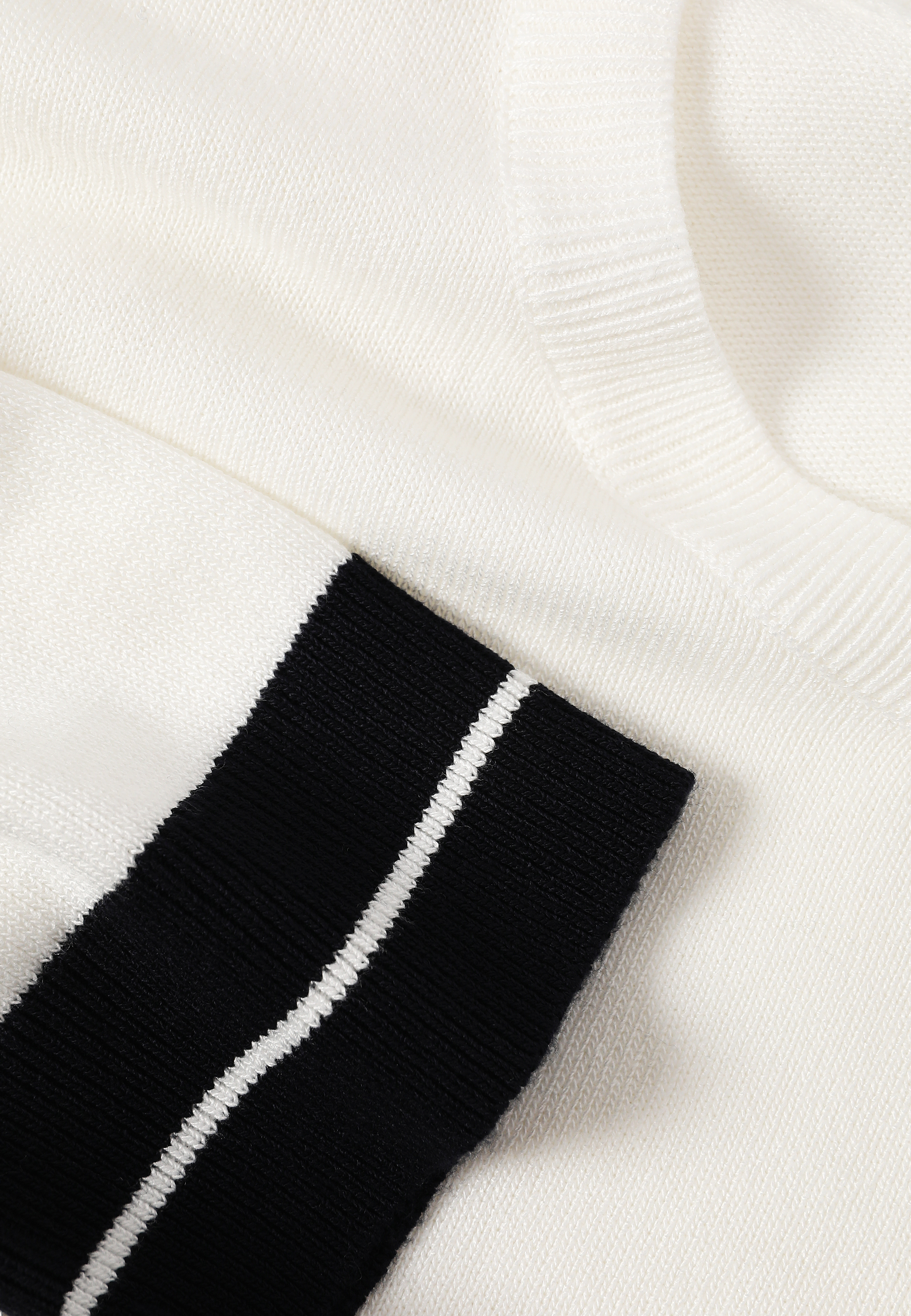 KNITTED BLOUSE MADE OF LENZING™ ECOVERO™ VISCOSE - AKI ECRU 2