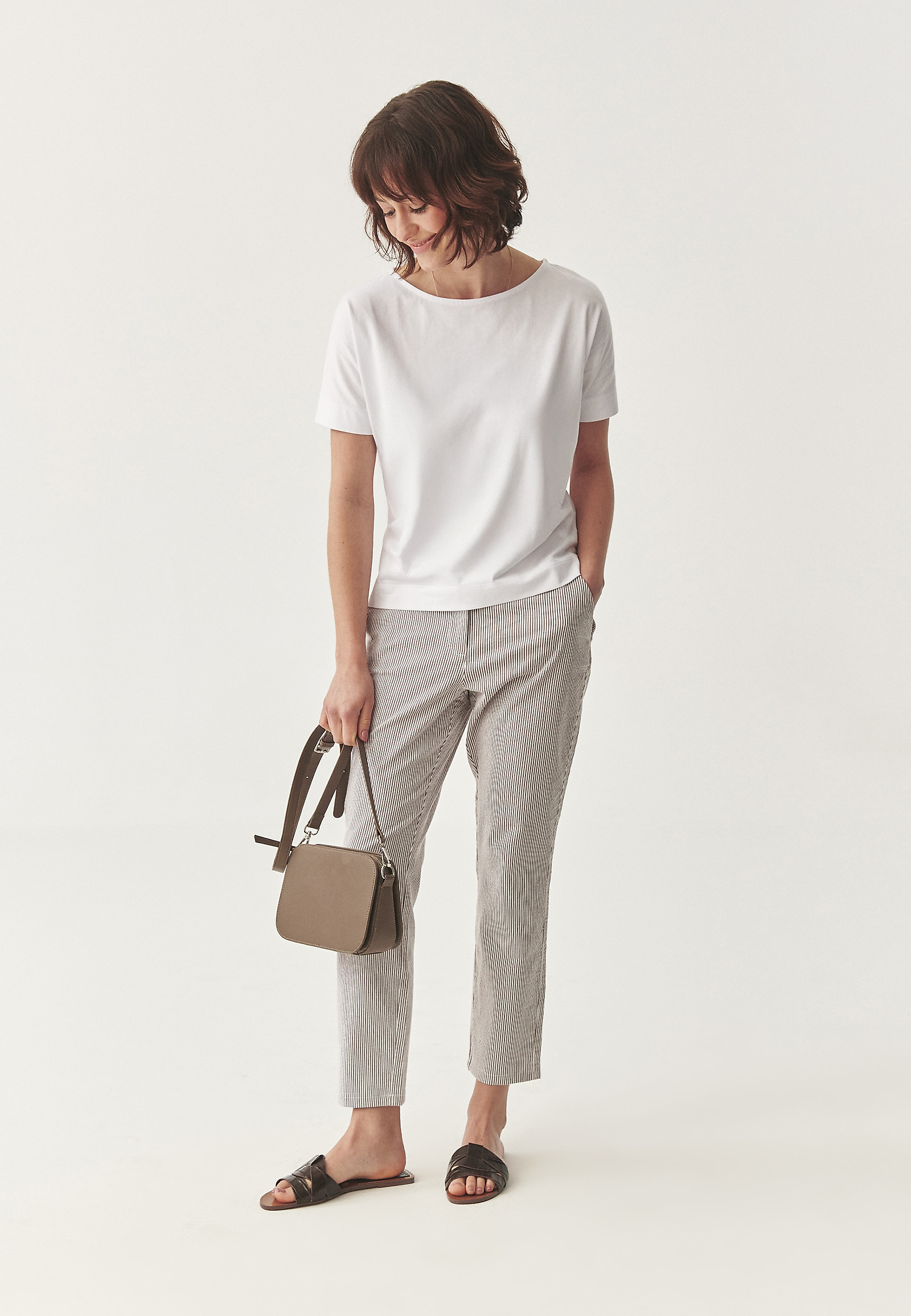 BAWEŁNIANE SPODNIE W PASKI - SEROKI BAWEŁNIANE SPODNIE W PASKI - SEROKI MULTIKOLOR 112578