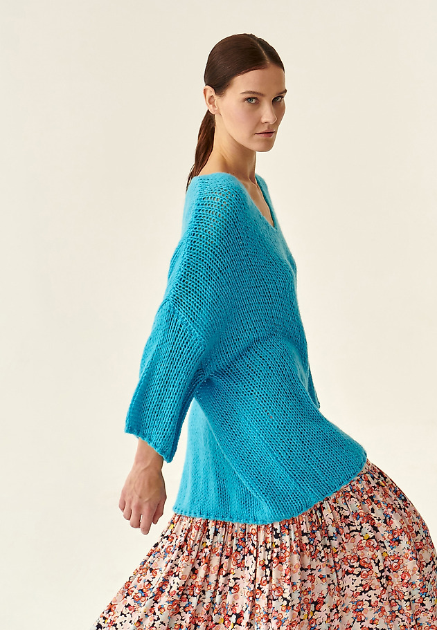 LOOSE SWEATER WITH VISIBLE WEAVE BAJANA LOOSE SWEATER WITH VISIBLE WEAVE BAJANA NIEBIESKI 5