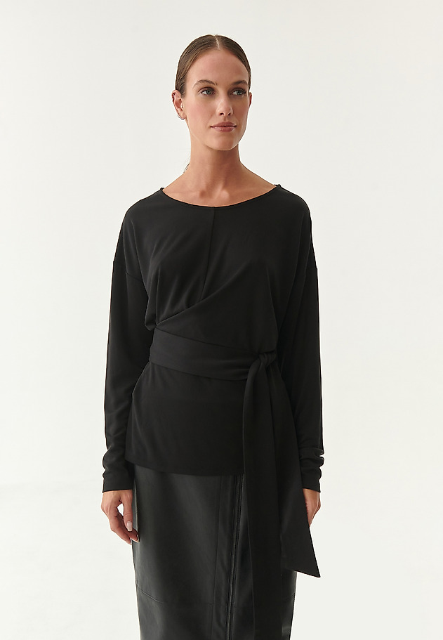 DÁMSKÁ ZAVINOVACÍ HALENKA LARSO DÁMSKÁ ZAVINOVACÍ HALENKA LARSO ČERNÁ 1