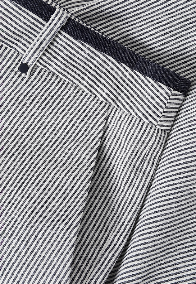 LADIES’ MARINE SHORTS IN LIGHT STRIPES PATTERN - SORO LADIES’ MARINE SHORTS IN LIGHT STRIPES PATTERN - SORO MULTIKOLOR 6
