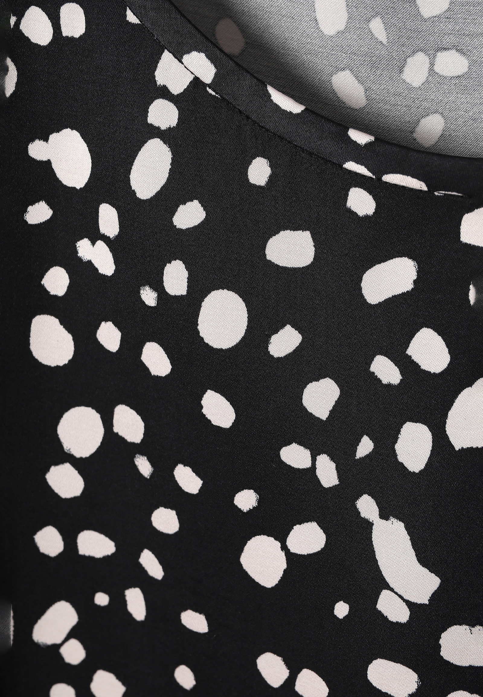 BLUZĂ DE DAMĂ, DIN VISCOZĂ, CU MODEL, CU MÂNECI SCURTE - MEKJA BLUZĂ DE DAMĂ, DIN VISCOZĂ, CU MODEL, CU MÂNECI SCURTE - MEKJA MULTICOLOR 98679