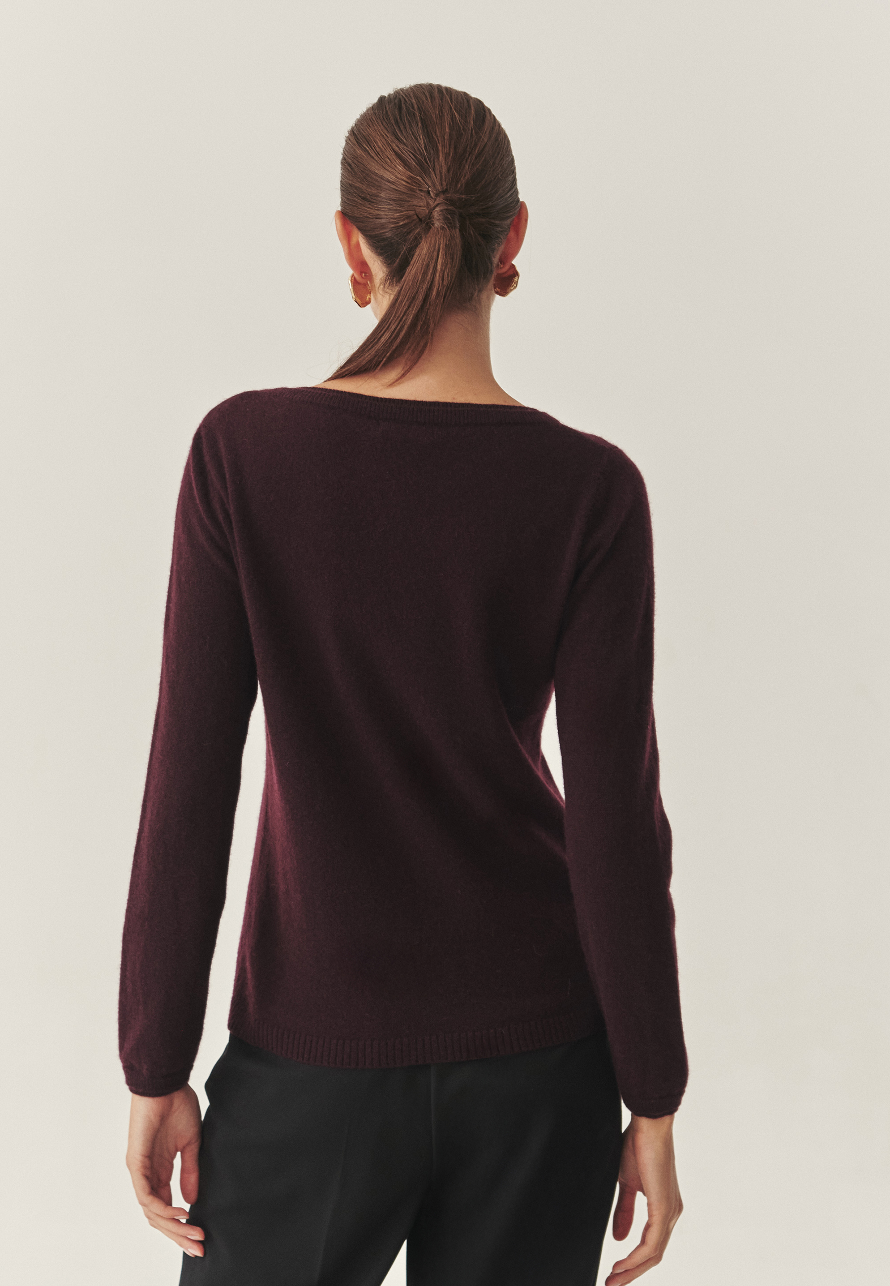 KASZMIROWY SWETER Z DEKOLTEM W ŁÓDKĘ - LEMON CZERWONY 2