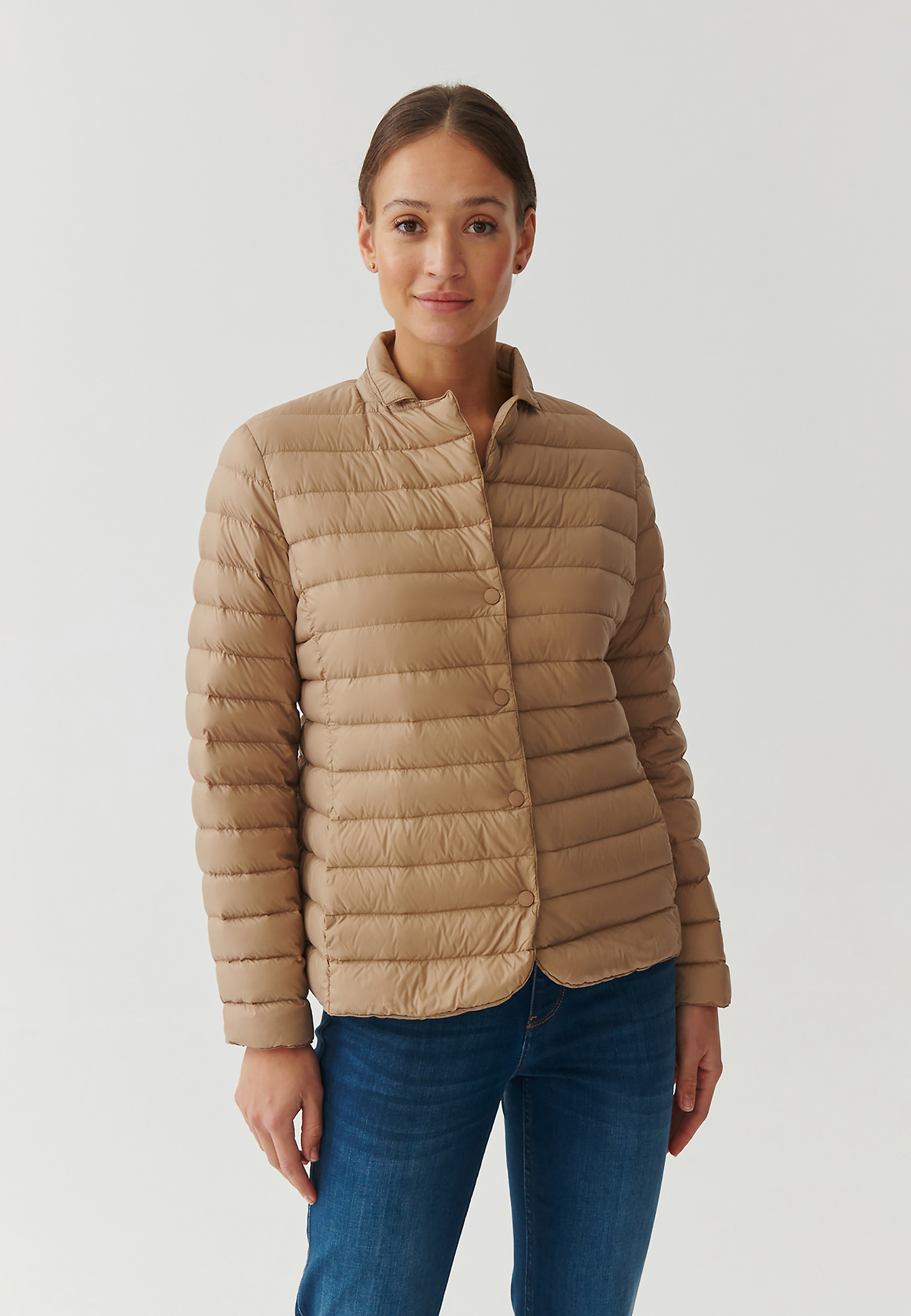 DÁMSKÁ STYLOVÁ PÉŘOVÁ BUNDA S KLOPAMI - KRISANA DÁMSKÁ STYLOVÁ PÉŘOVÁ BUNDA S KLOPAMI - KRISANA BÉŽOVÁ 95242