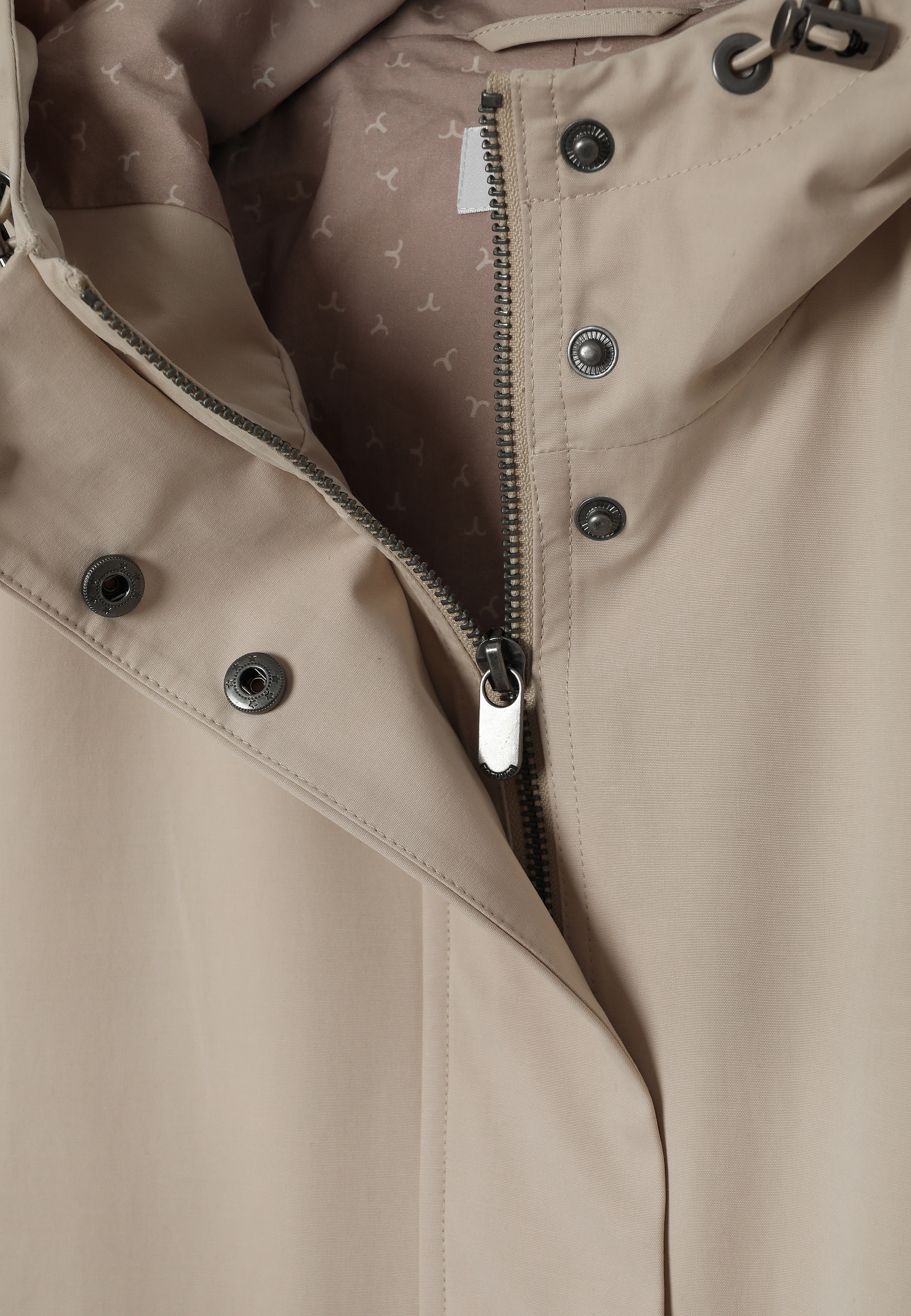 LEŽÉRNÍ BUNDA S KAPUCÍ – KORNELI