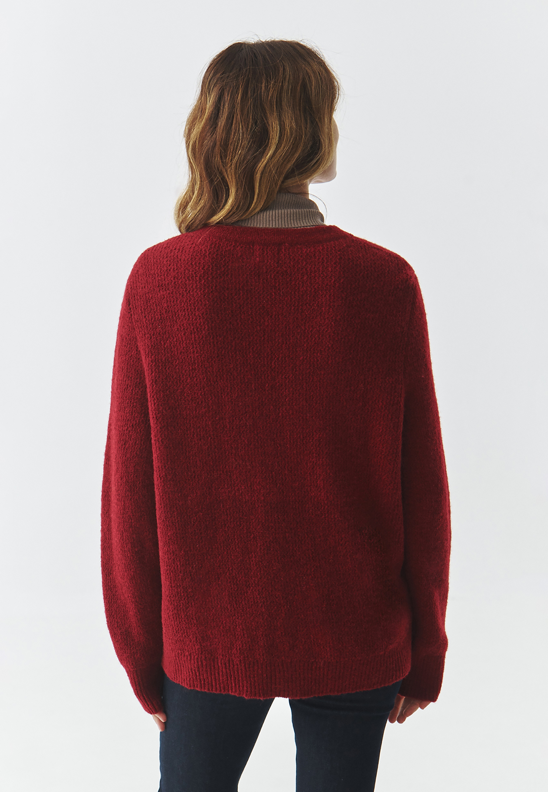 DÁMSKY KARDIGÁN S OZDOBNÝMI GOMBÍKMI A NÁŠIVKOU – ARLETA