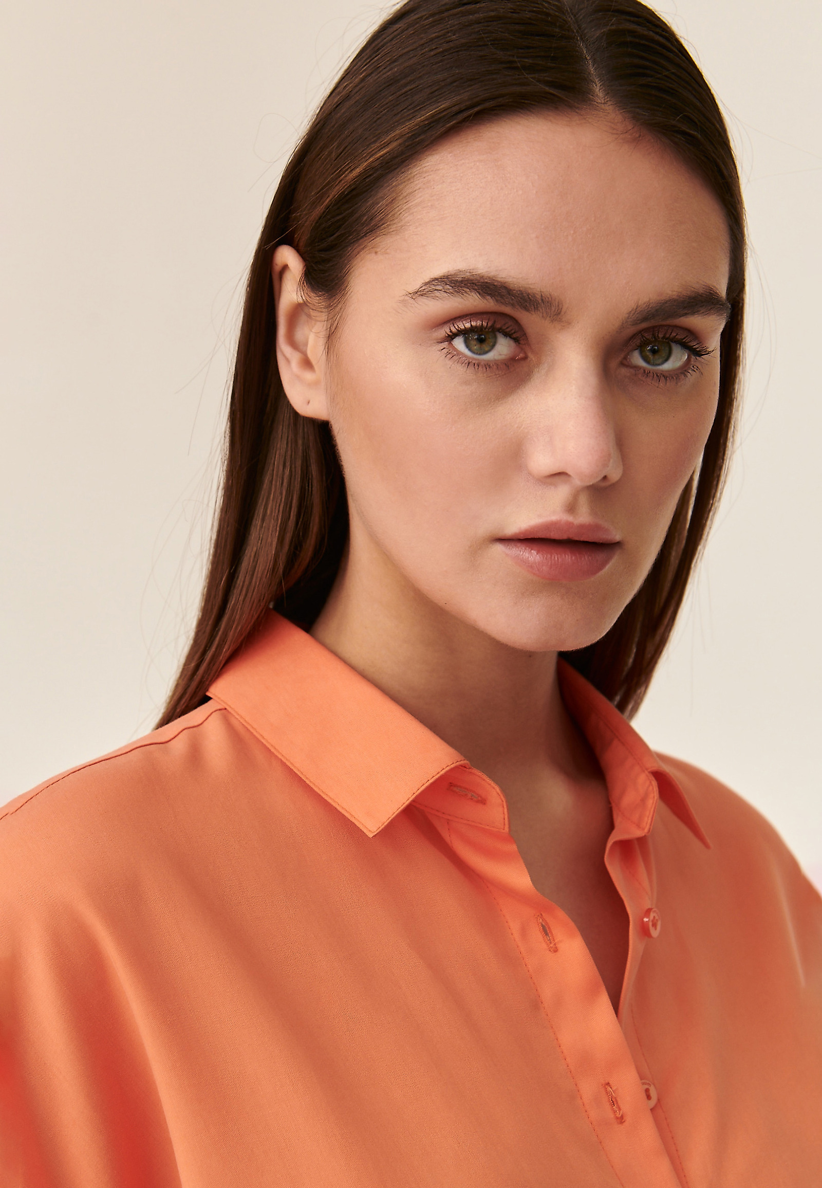 KOSZULA Z KRÓTKIM RĘKAWEM ZARKO KOSZULA Z KRÓTKIM RĘKAWEM ZARKO POMARAŃCZOWY 88809