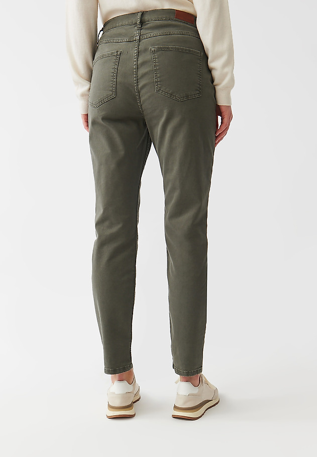 LADIES’ FITTED TROUSERS - ROMIKI 2 LADIES’ FITTED TROUSERS - ROMIKI 2 KHAKI 3