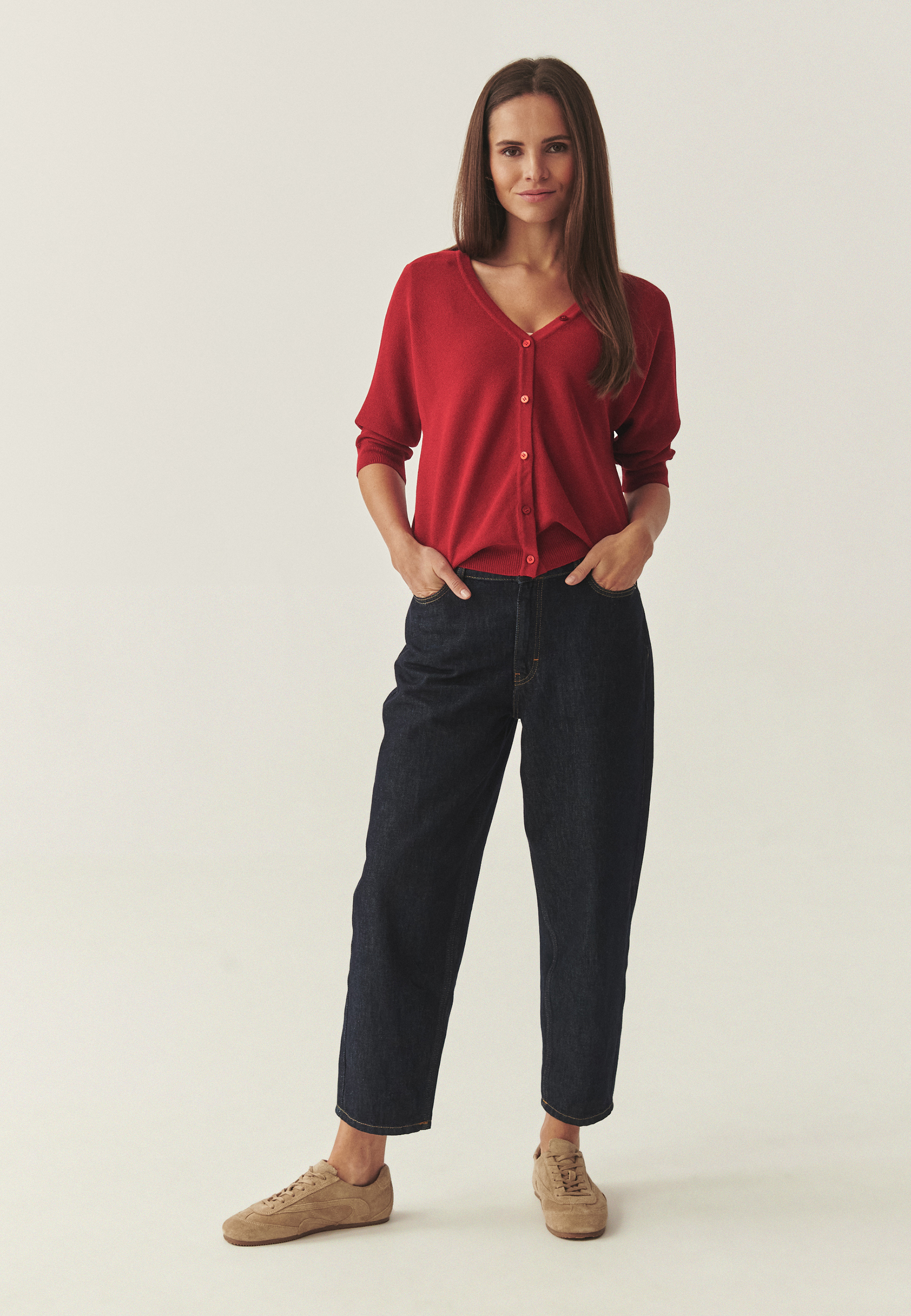 SVETR S KNOFLÍKOVÝM ZAPÍNÁNÍM – KJANI