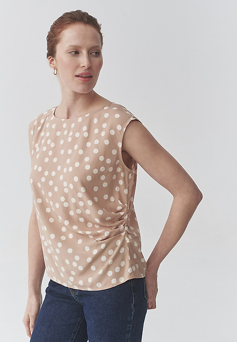 WISKOZOWA BLUZKA W KROPKI — KOBIE WISKOZOWA BLUZKA W KROPKI — KOBIE