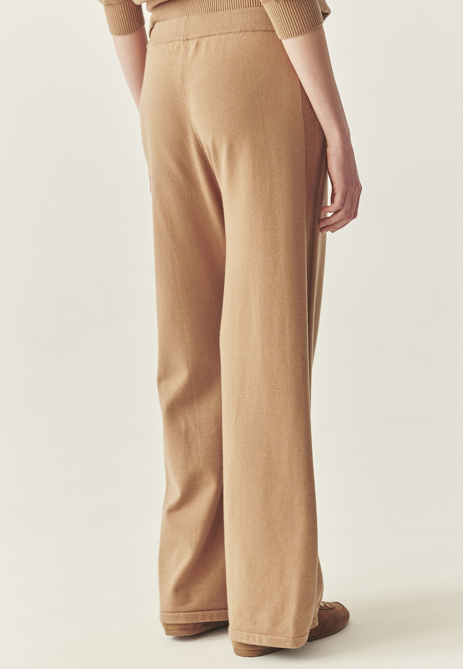 SZEROKIE SPODNIE Z WISKOZĄ - FLOKS SZEROKIE SPODNIE Z WISKOZĄ - FLOKS BEŻOWY 115630