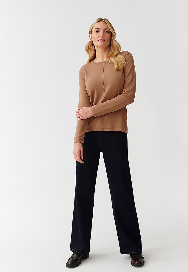 CLASSIC LADIES’ SWEARER WITH DECORATIVE STITCHING - NICOLETTA 1 CLASSIC LADIES’ SWEARER WITH DECORATIVE STITCHING - NICOLETTA 1 BEŻOWY 2
