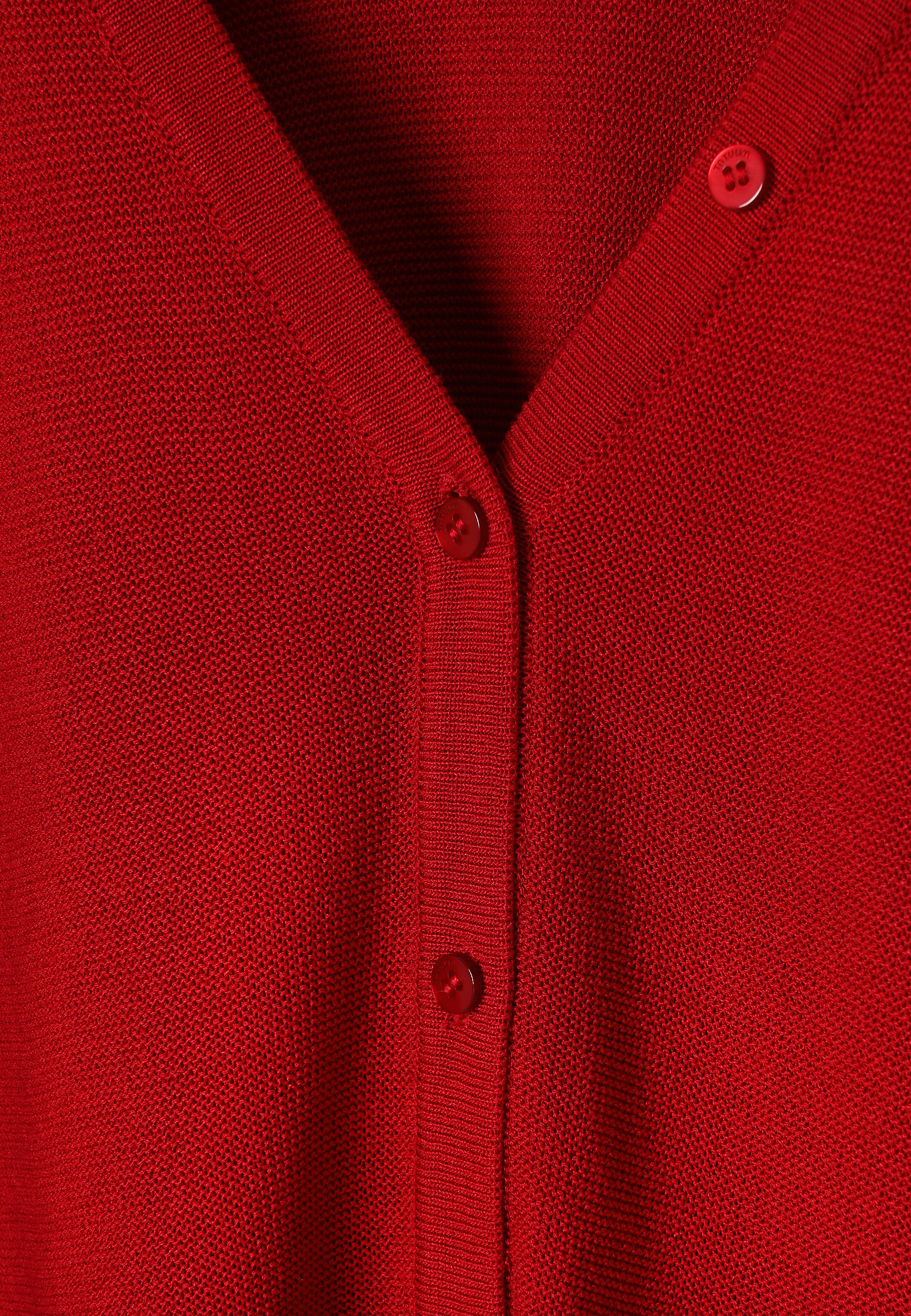 SVETR S KNOFLÍKOVÝM ZAPÍNÁNÍM – KJANI