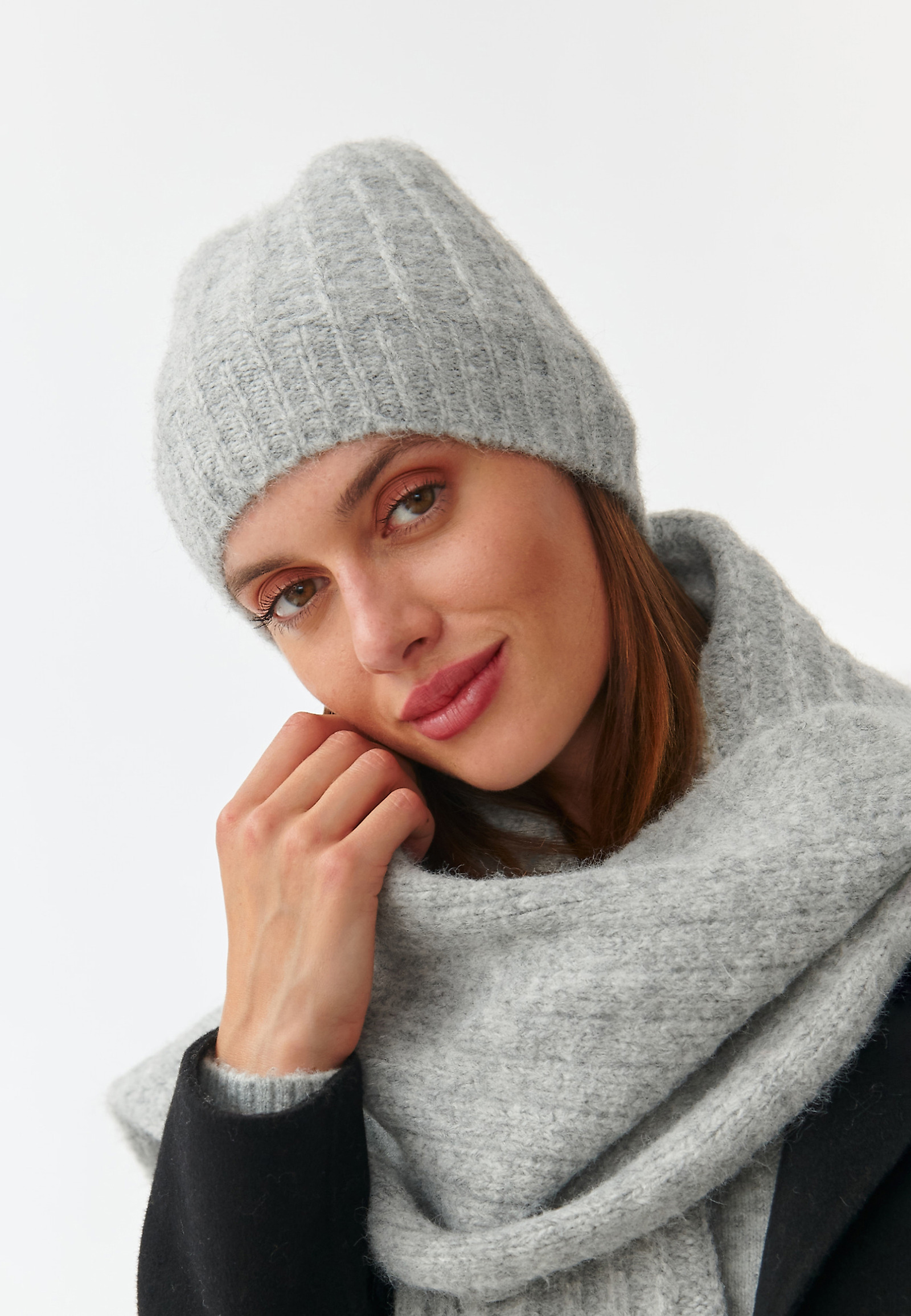 DZIANINOWA DAMSKA CZAPKA YOTI DZIANINOWA DAMSKA CZAPKA YOTI SZARY 91311