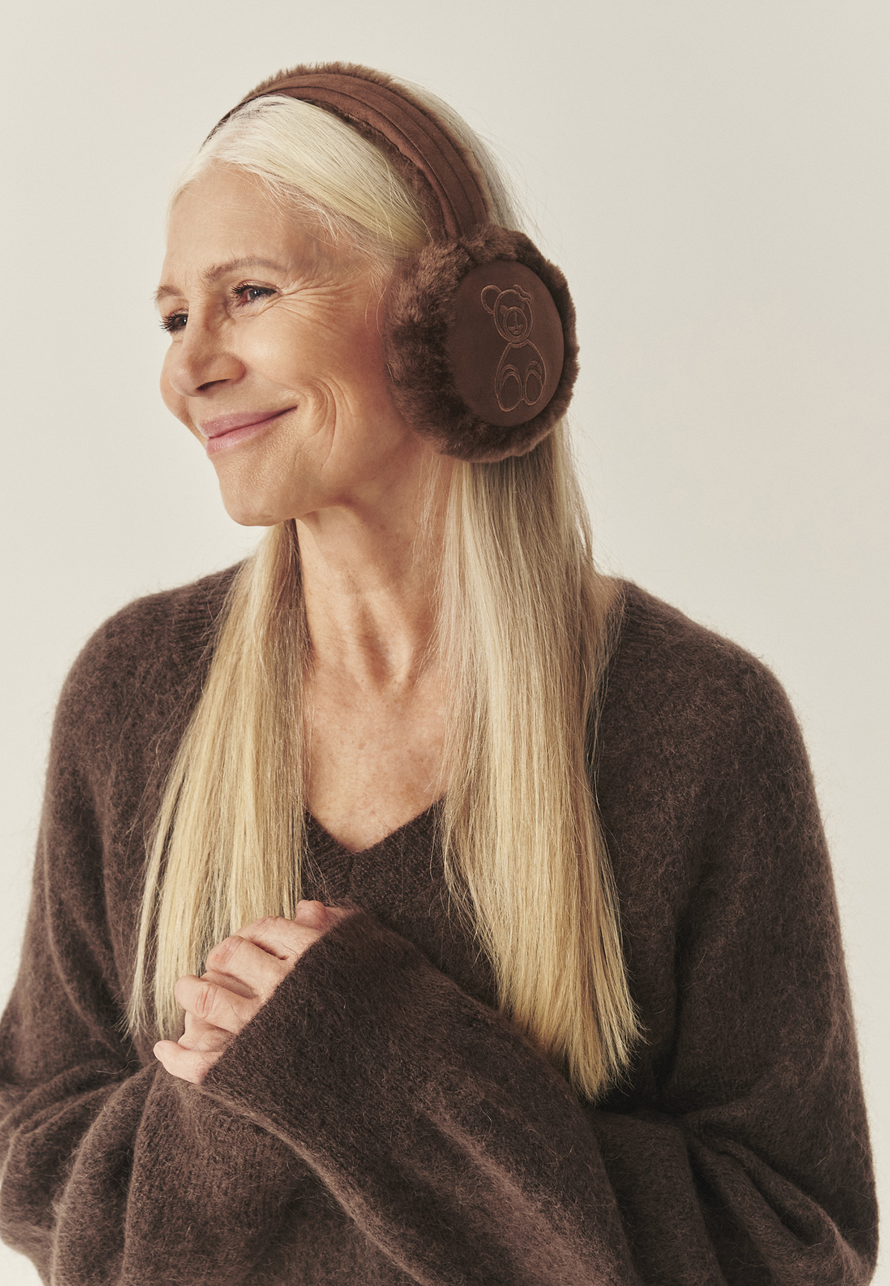 NAUSZNIKI Z MOTYWEM MISIA USZATKA - MILO BRĄZOWY 2