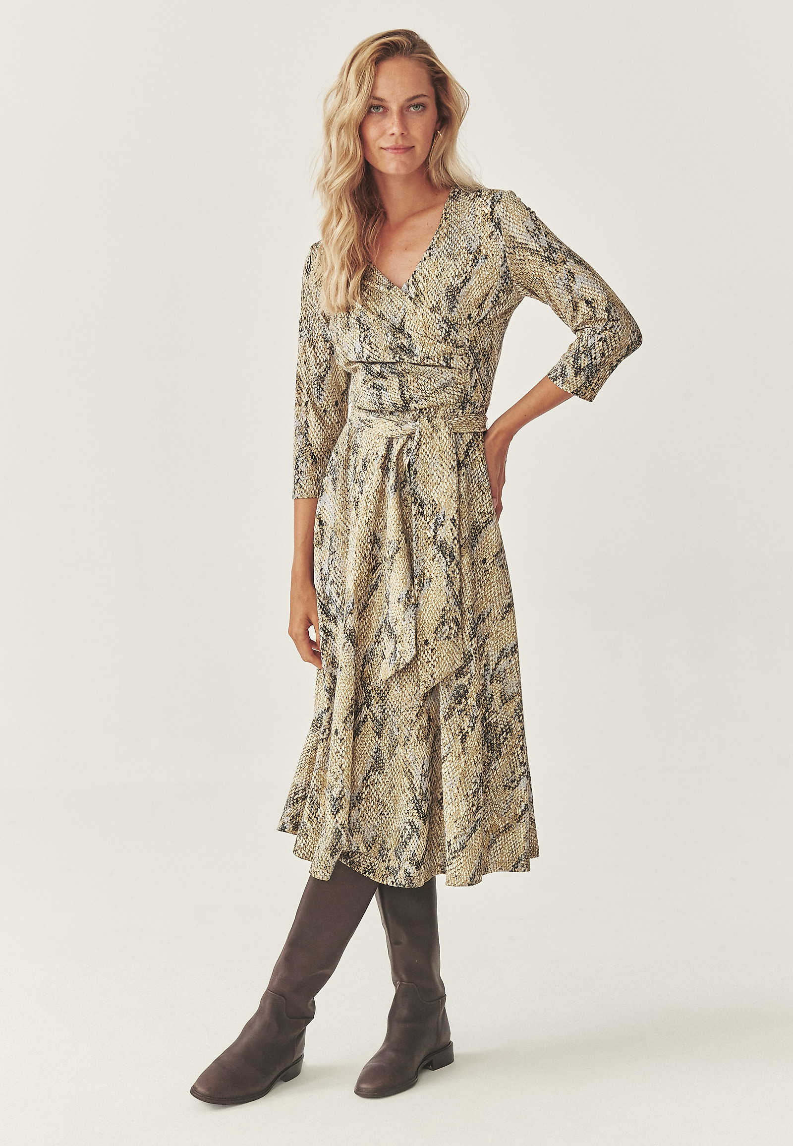 ENVELOPE MIDI DRESS - IGANKA CZ ENVELOPE MIDI DRESS - IGANKA CZ BEIGE 115952