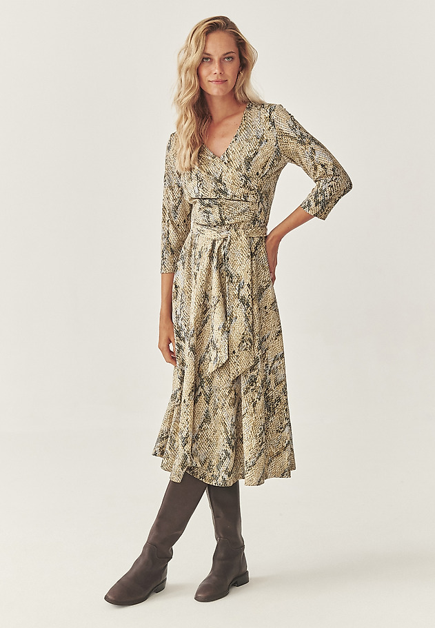 ROBE MIDI ENVELOPE - IGANKA CZ ROBE MIDI ENVELOPE - IGANKA CZ BEJ 2