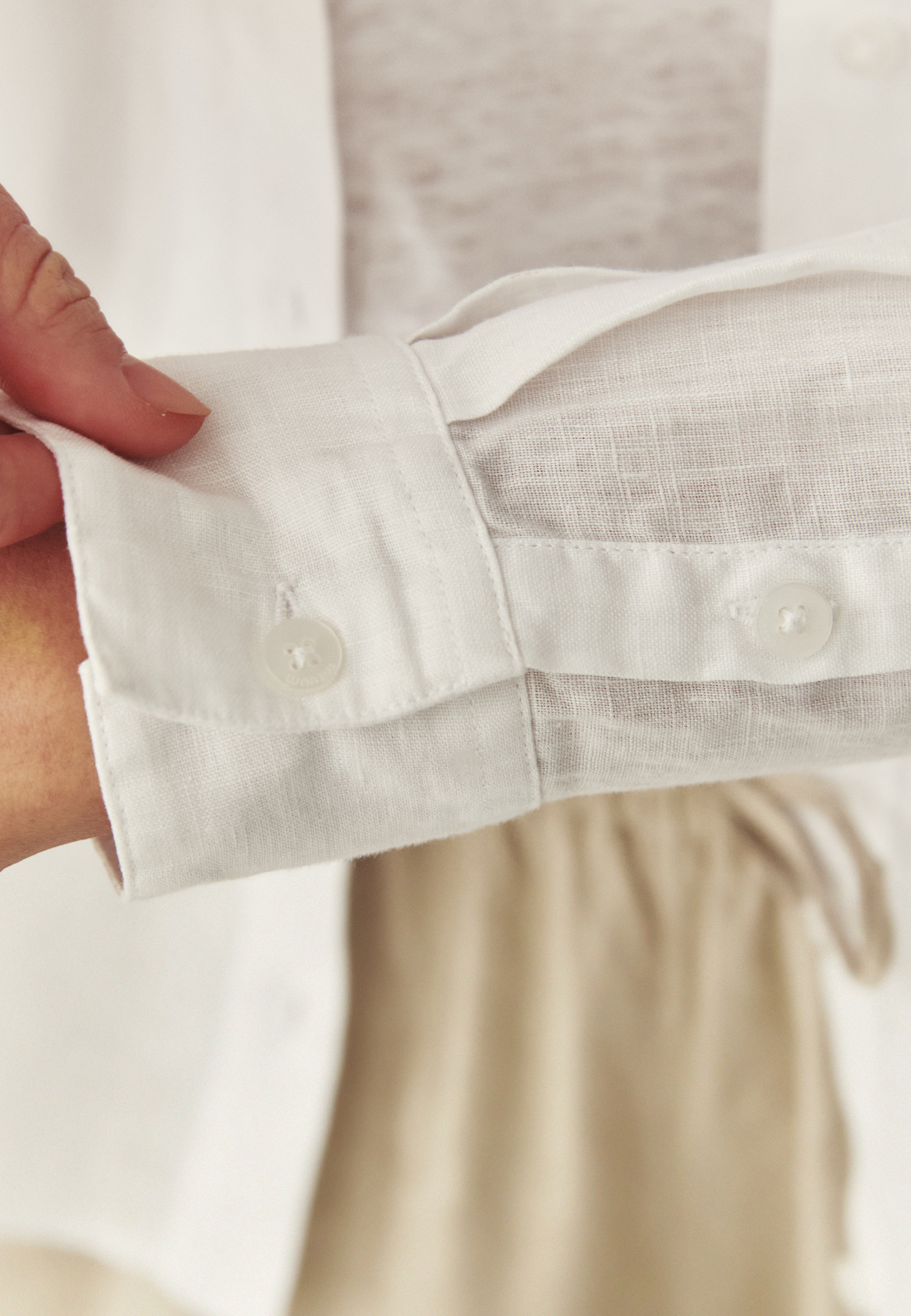 CĂMAȘĂ DIN IN, CU CROIALĂ LARGĂ - HANNA