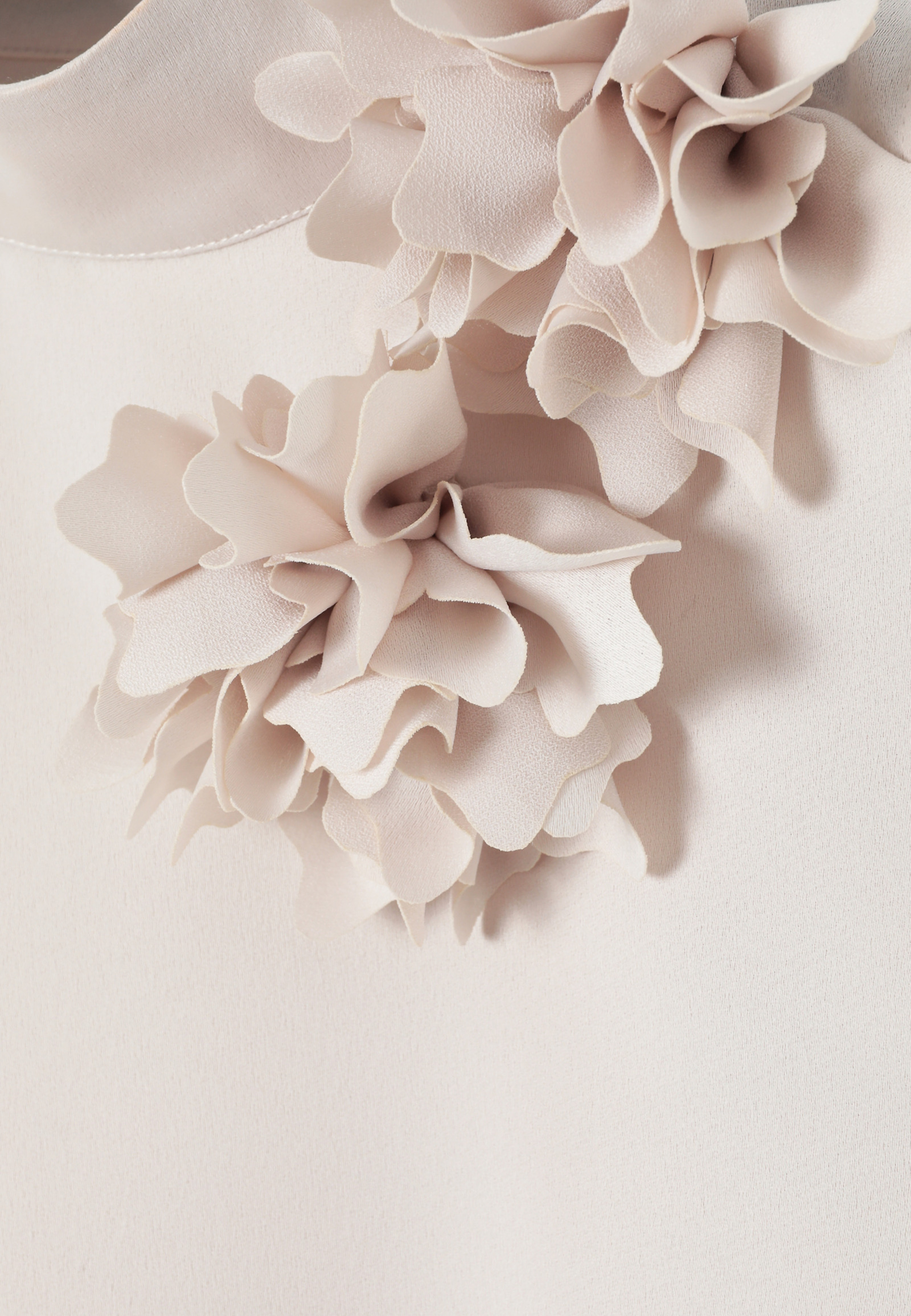WOVEN BLOUSE WITH FLORAL MOTIF — FLORIANA WOVEN BLOUSE WITH FLORAL MOTIF — FLORIANA BEIGE 105232