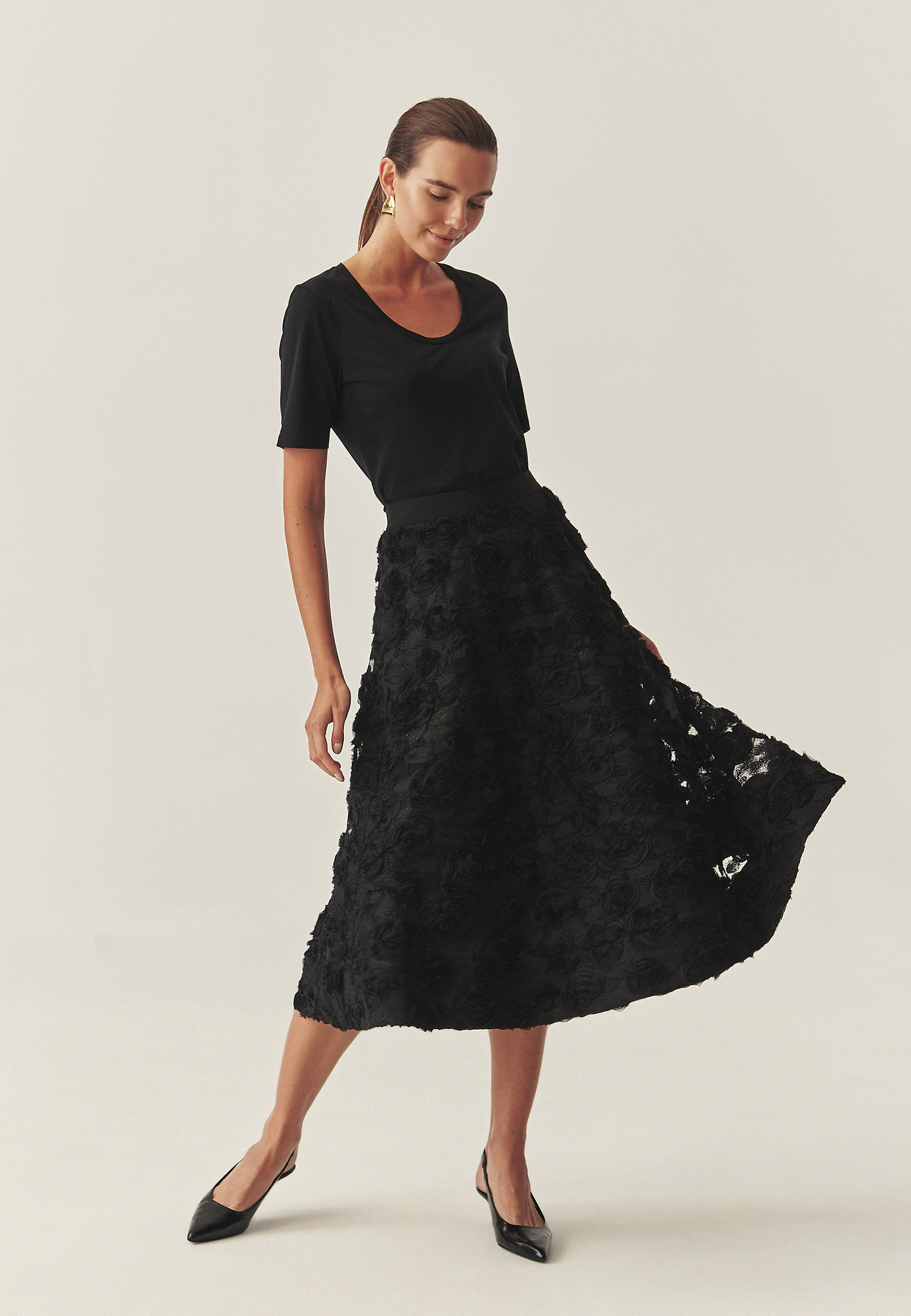 FLARED SKIRT WITH FLORAL DESIGNS - DIANAKA 2 FLARED SKIRT WITH FLORAL DESIGNS - DIANAKA 2 BLACK 119065