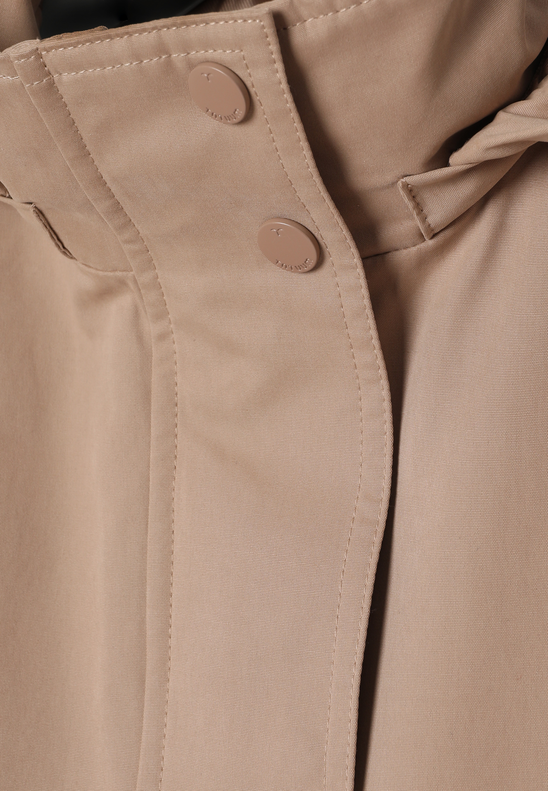 BUNDA S KAPUCÍ – AURORA