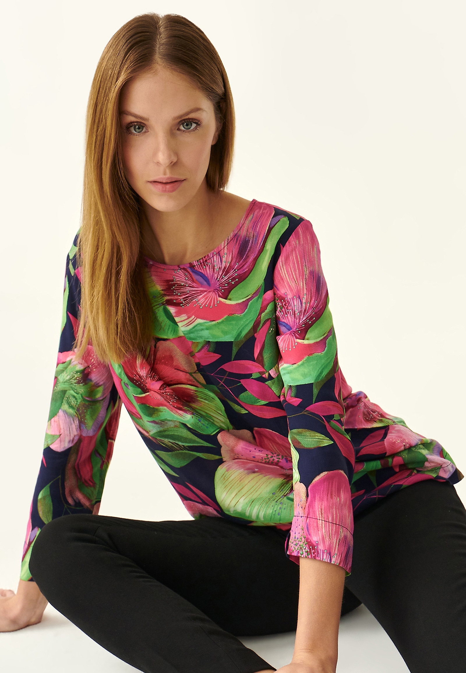 POTISKANA ŽENSKA BLUZA AFELIAMI POTISKANA ŽENSKA BLUZA AFELIAMI VEČBARVNA 86218