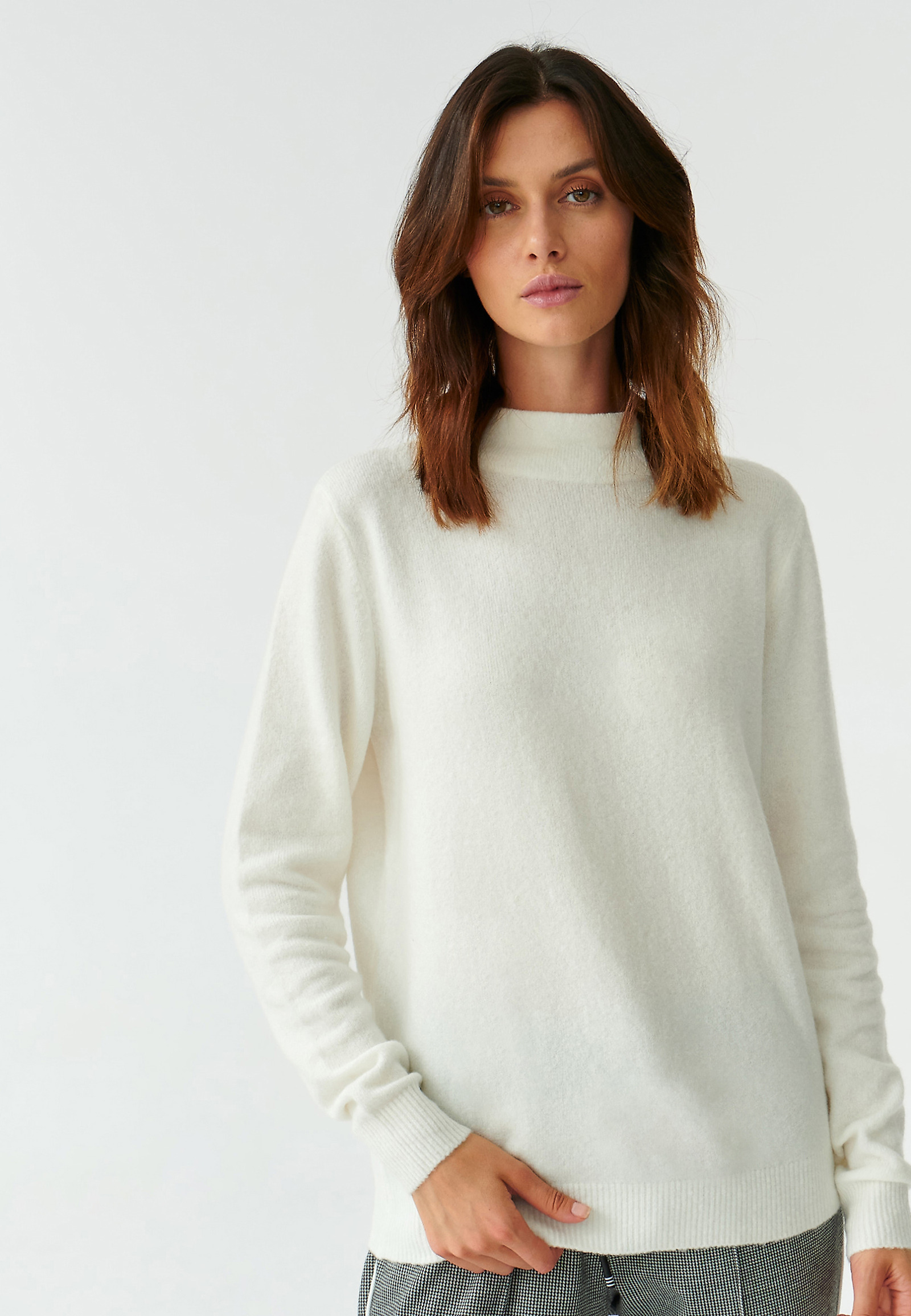 LAZA HÖLGYEK PULÓVERE Fél Turtleneck KUBIKO LAZA HÖLGYEK PULÓVERE Fél Turtleneck KUBIKO EKRÜ 91749