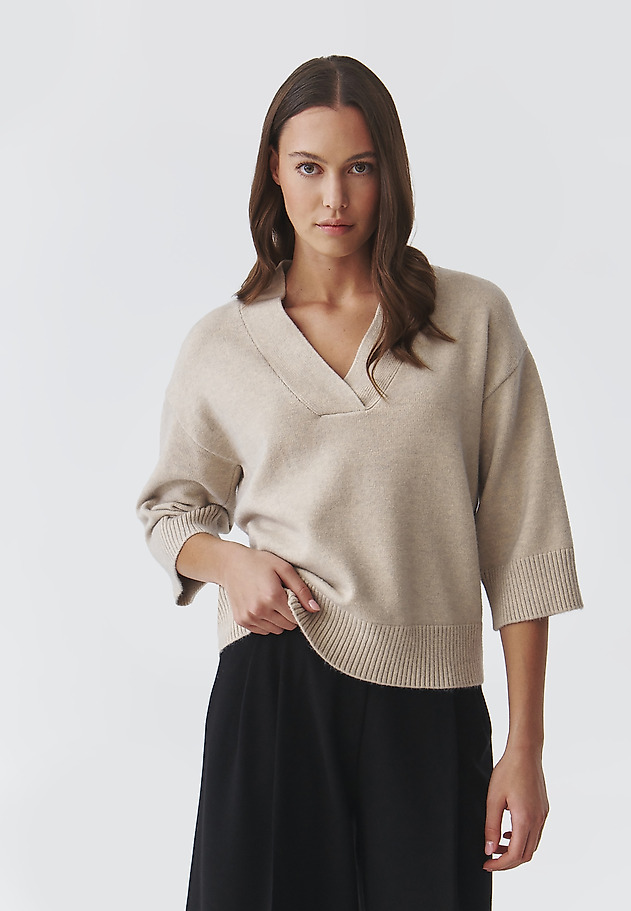 TIMELESS LADIES' JUMPER WITH WIDE SLEEVES — MIU TIMELESS LADIES' JUMPER WITH WIDE SLEEVES — MIU BEŻOWY 1