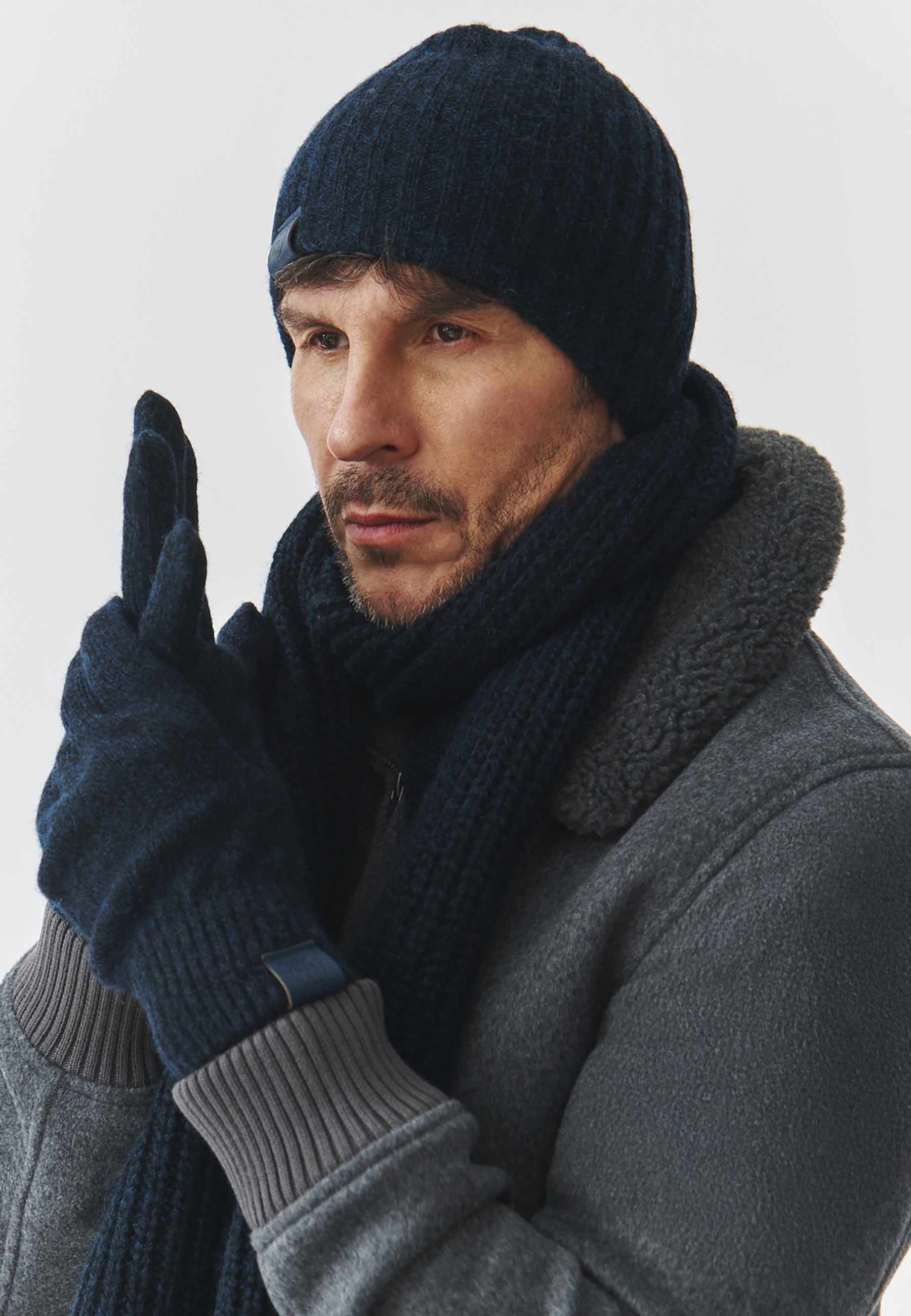 DZIANINOWE RĘKAWICZKI MĘSKIE Z DOMIESZKĄ WEŁNY — PETRIKI GRANATOWY 2