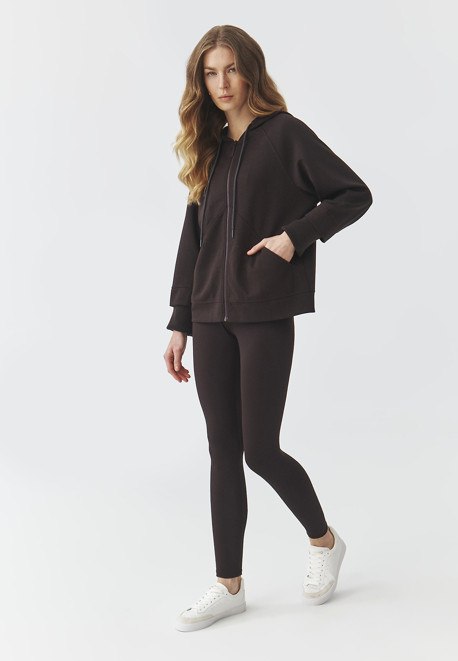 LADIES' KNITTED LEGGINGS — LEGIS LADIES' KNITTED LEGGINGS — LEGIS BROWN 106466