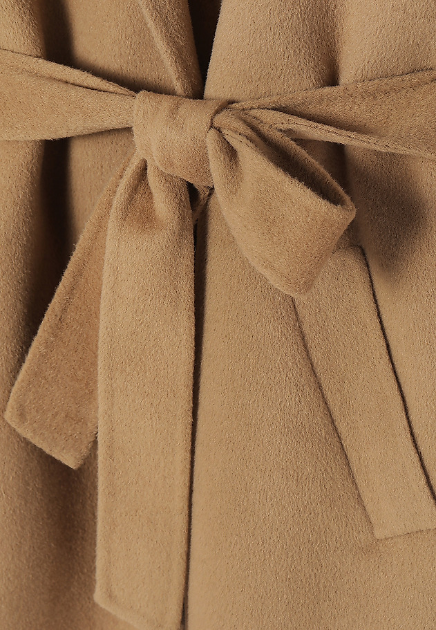 LADIES’ COAT WITH A BELT MOZA LADIES’ COAT WITH A BELT MOZA BEŻOWY 8