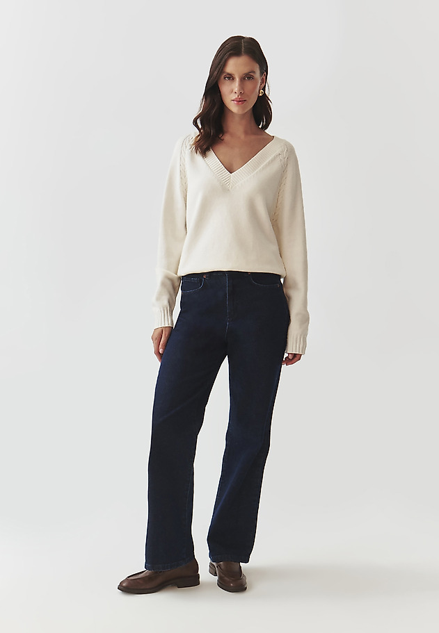 LADIES' STRUCTURED JUMPER WITH A CREW NECKLINE — JAYLIN LADIES' STRUCTURED JUMPER WITH A CREW NECKLINE — JAYLIN ECRU 2