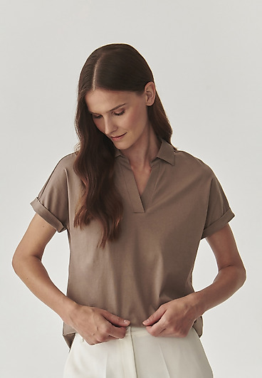 DZIANINOWA BLUZKA DAMSKA Z KOŁNIERZYKIEM - AMBRA DZIANINOWA BLUZKA DAMSKA Z KOŁNIERZYKIEM - AMBRA