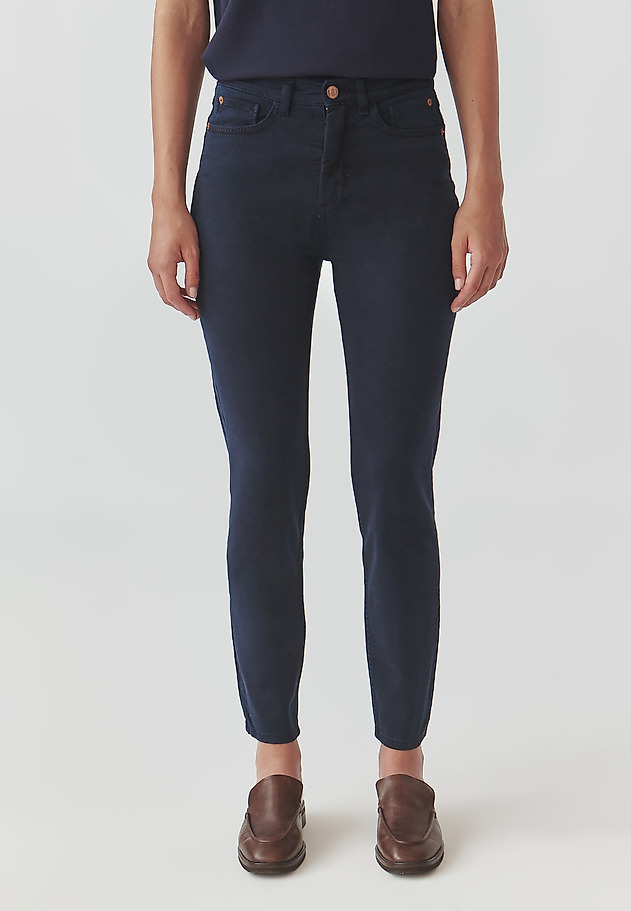 LADIES’ FITTED TROUSERS - ROMIKI 1 LADIES’ FITTED TROUSERS - ROMIKI 1 GRANATOWY 2