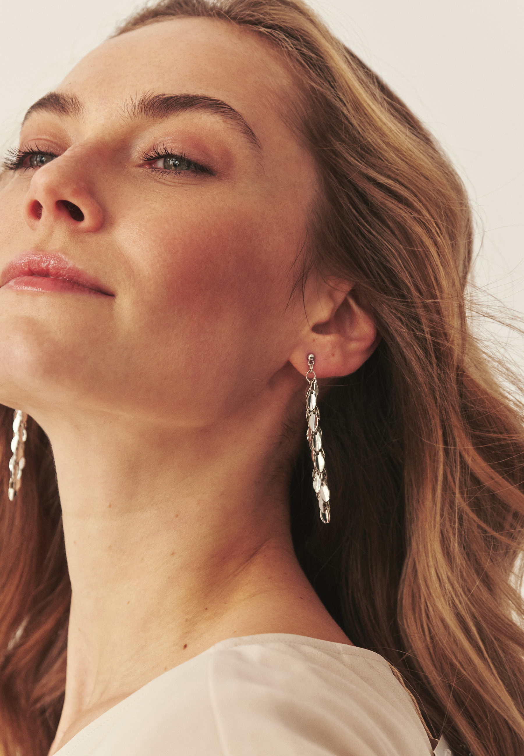 VISACÍ NÁUŠNICE – VILLI