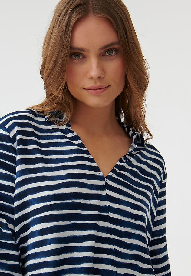 ŽENSKA ČRTASTA BLUZA SASENAK 1 ŽENSKA ČRTASTA BLUZA SASENAK 1 VEČBARVNA 1