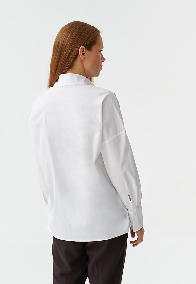 LADIES’ LOOSE SHIRT WITH DECORATIVE BELT LOTARI LADIES’ LOOSE SHIRT WITH DECORATIVE BELT LOTARI BIAŁY 3