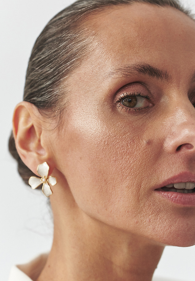 FLORAL EARRINGS — SPARKLY FLORAL EARRINGS — SPARKLY BIAŁY 1