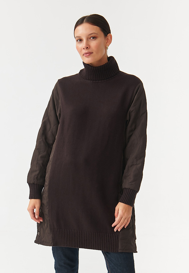 LADIES’ TURTLENECK DRESS INA LADIES’ TURTLENECK DRESS INA BRĄZOWY 1