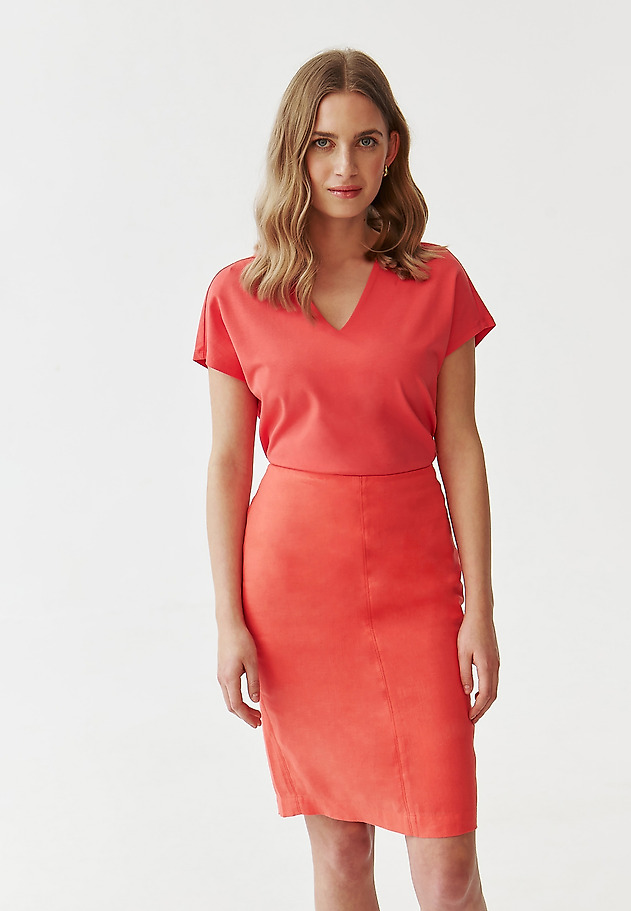 LADIES’ BLOUSE WITH V-SHAPED NECKLINE - NESTI LADIES’ BLOUSE WITH V-SHAPED NECKLINE - NESTI CZERWONY 2