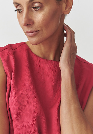 FUKSJOWA BLUZKA Z SATYNOWYM POŁYSKIEM — SONETTE FUKSJOWA BLUZKA Z SATYNOWYM POŁYSKIEM — SONETTE