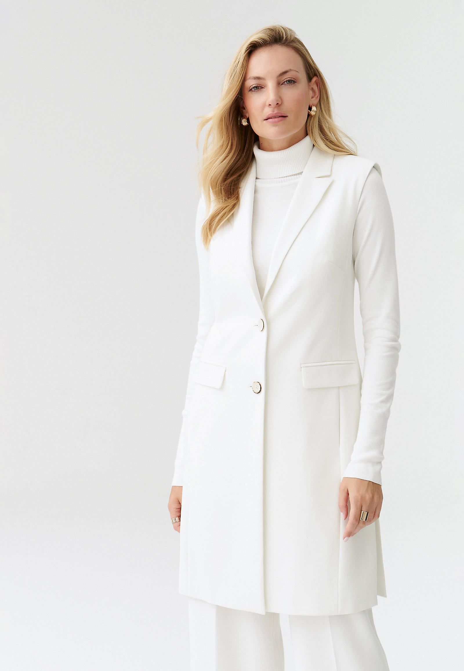 DLOUHÁ VYPASOVANÁ DÁMSKÁ PLÁTĚNÁ VESTA EMA DLOUHÁ VYPASOVANÁ DÁMSKÁ PLÁTĚNÁ VESTA EMA ECRU 93815