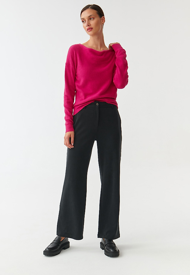 LOOSE LADIES’ SWEATER WITH WATER NECKLINE WODO LOOSE LADIES’ SWEATER WITH WATER NECKLINE WODO RÓŻOWY 2