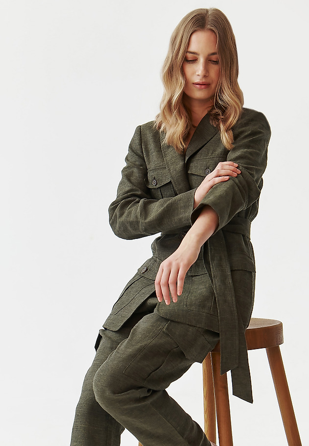 BREATHABLE LADIES’ BLAZER WITH A BELT AROUND THE WAIST - MIANKO 1 BREATHABLE LADIES’ BLAZER WITH A BELT AROUND THE WAIST - MIANKO 1 ZIELONY 1
