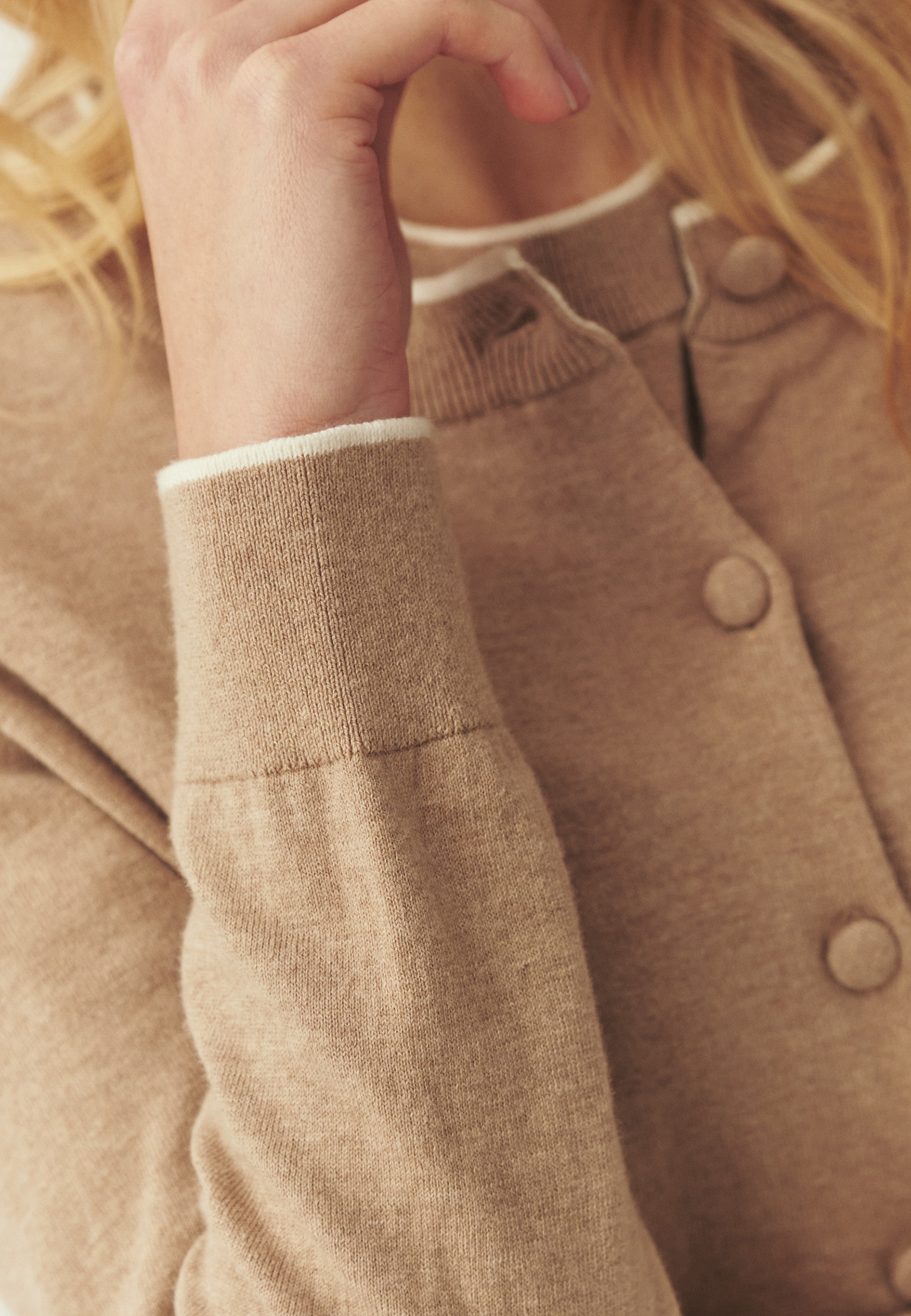 KARDIGAN Z DOMIESZKĄ JEDWABIU - HILO