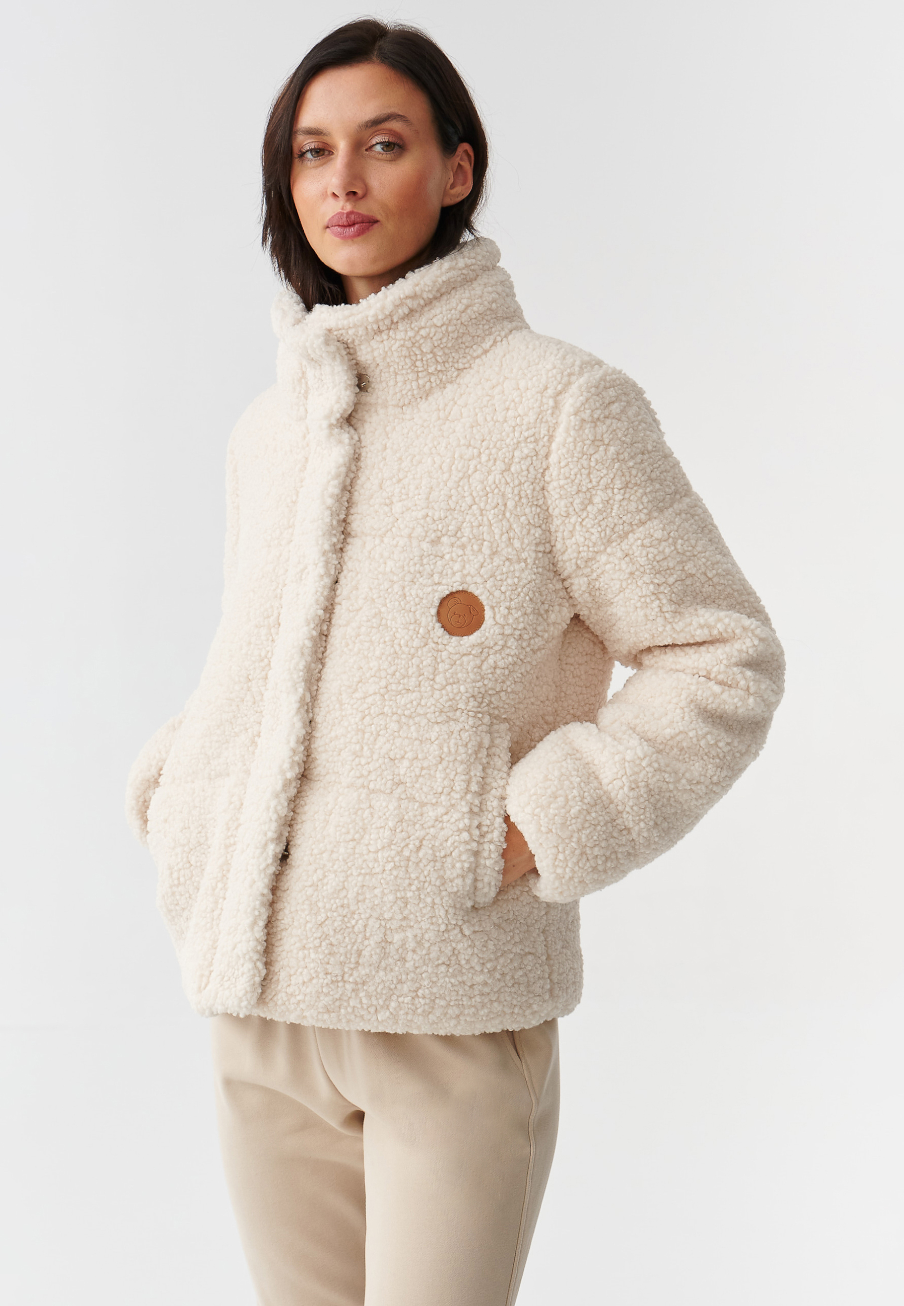 GEACĂ DE DAMĂ DIN ȚESĂTURĂ, MATLASATĂ, TIP OIȚĂ NADIA ECRU 2