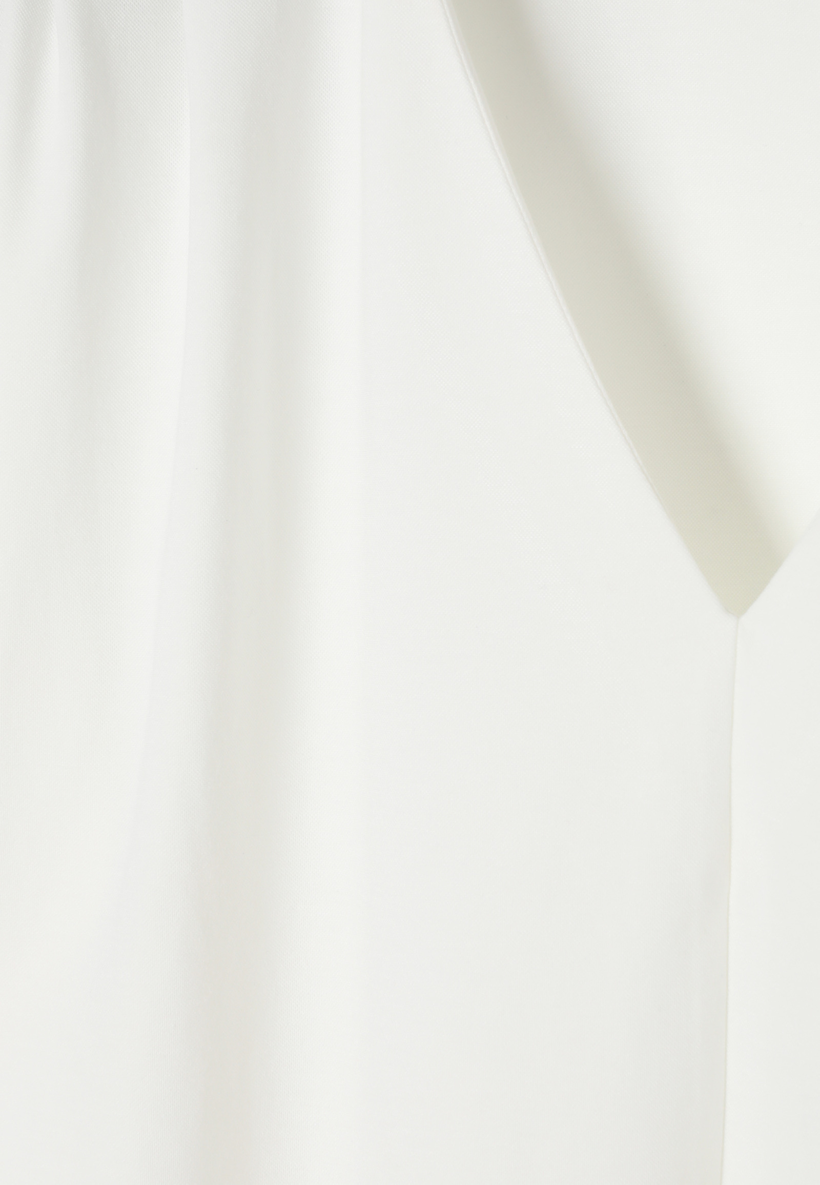 CLASSIC NŐI BLÚZ SIMA KÖTÖTT ANYAGBÓL — KALA CLASSIC NŐI BLÚZ SIMA KÖTÖTT ANYAGBÓL — KALA EKRÜ 105479