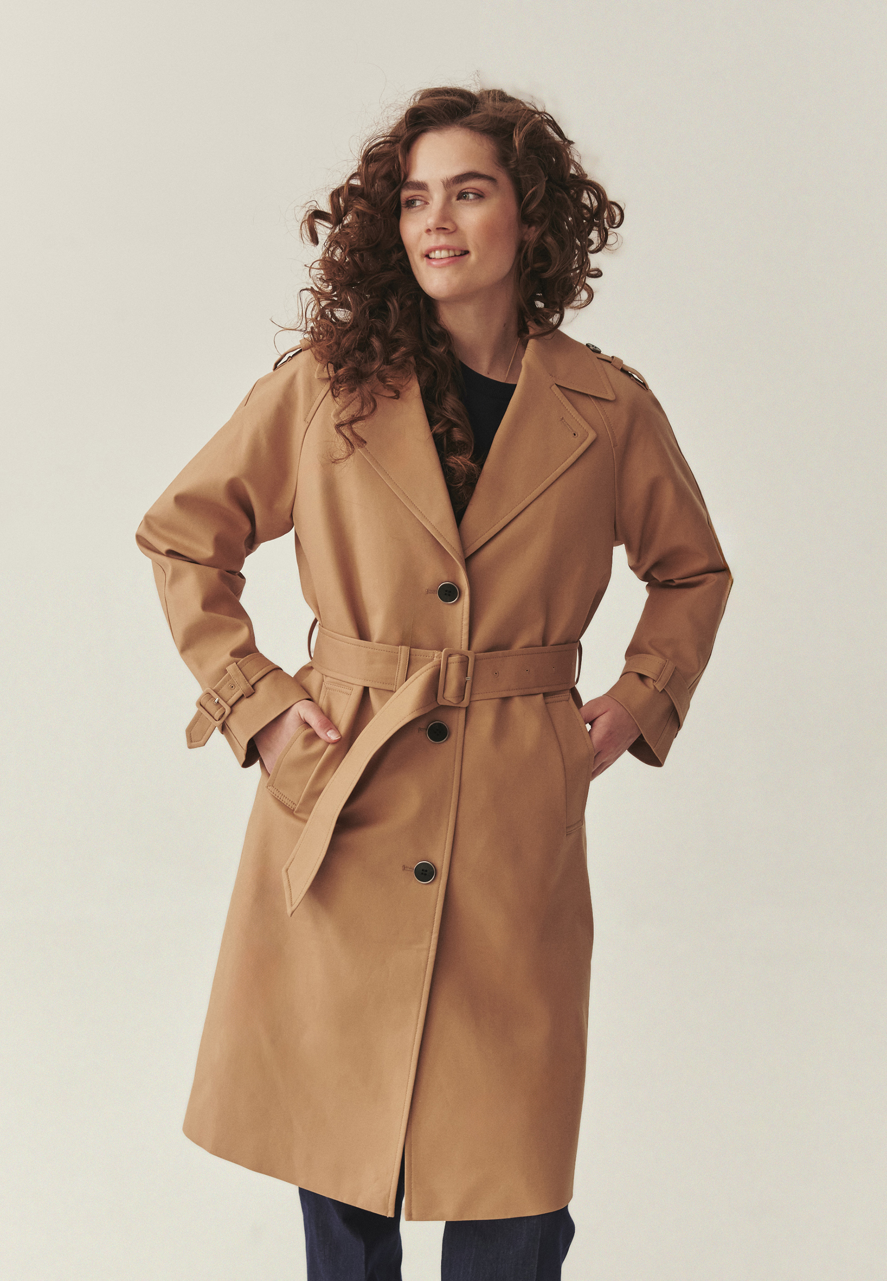 KLASYCZNY TRENCZ Z OCIEPLENIEM - BATANA BEŻOWY 2